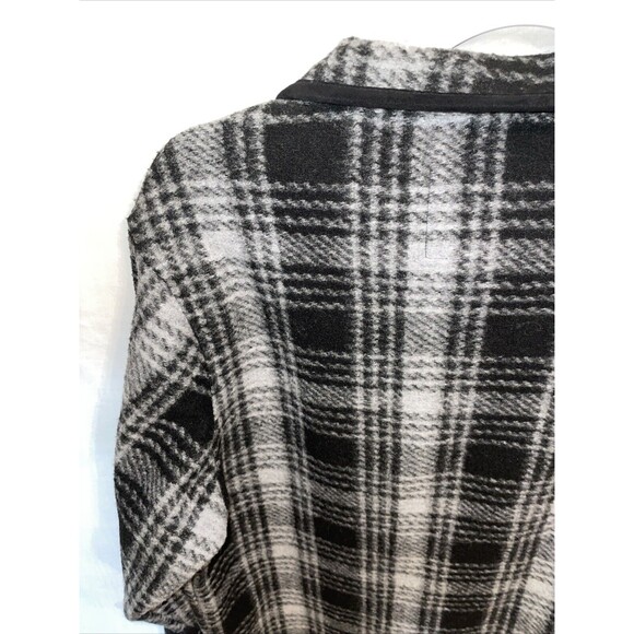 John Wayne Men’s Work Sweater Size Medium Gray Plaid Rugged Workwear Outdoors - Picture 11 of 12
